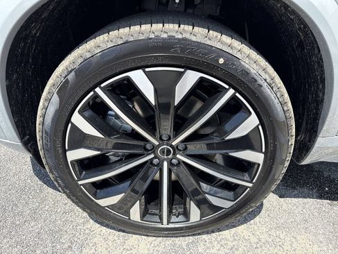 New 2026 Volvo XC90 T8 Ultra w/ Lounge Package AWD/4WD image 9