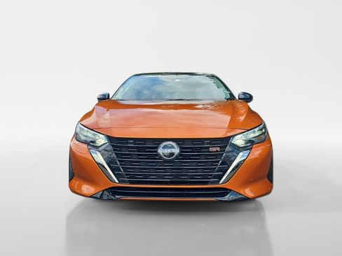 Used 2024 Nissan Sentra SR w/ SR Premium Package image 8