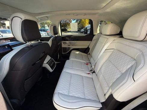 New 2026 Lincoln Nautilus Black Label w/ Jet Appearance Package image 12