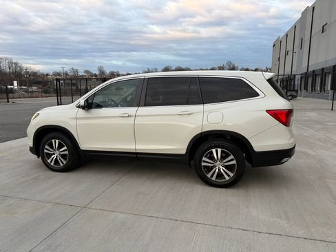Used 2016 Honda Pilot EX image 6