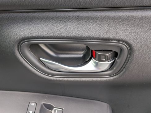 New 2026 Honda HR-V EX-L image 32