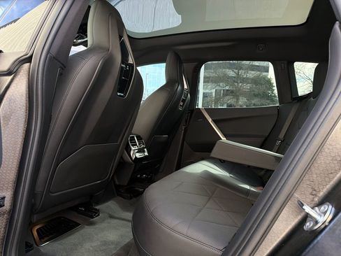 Used 2024 BMW iX xDrive50 w/ Premium Package image 20