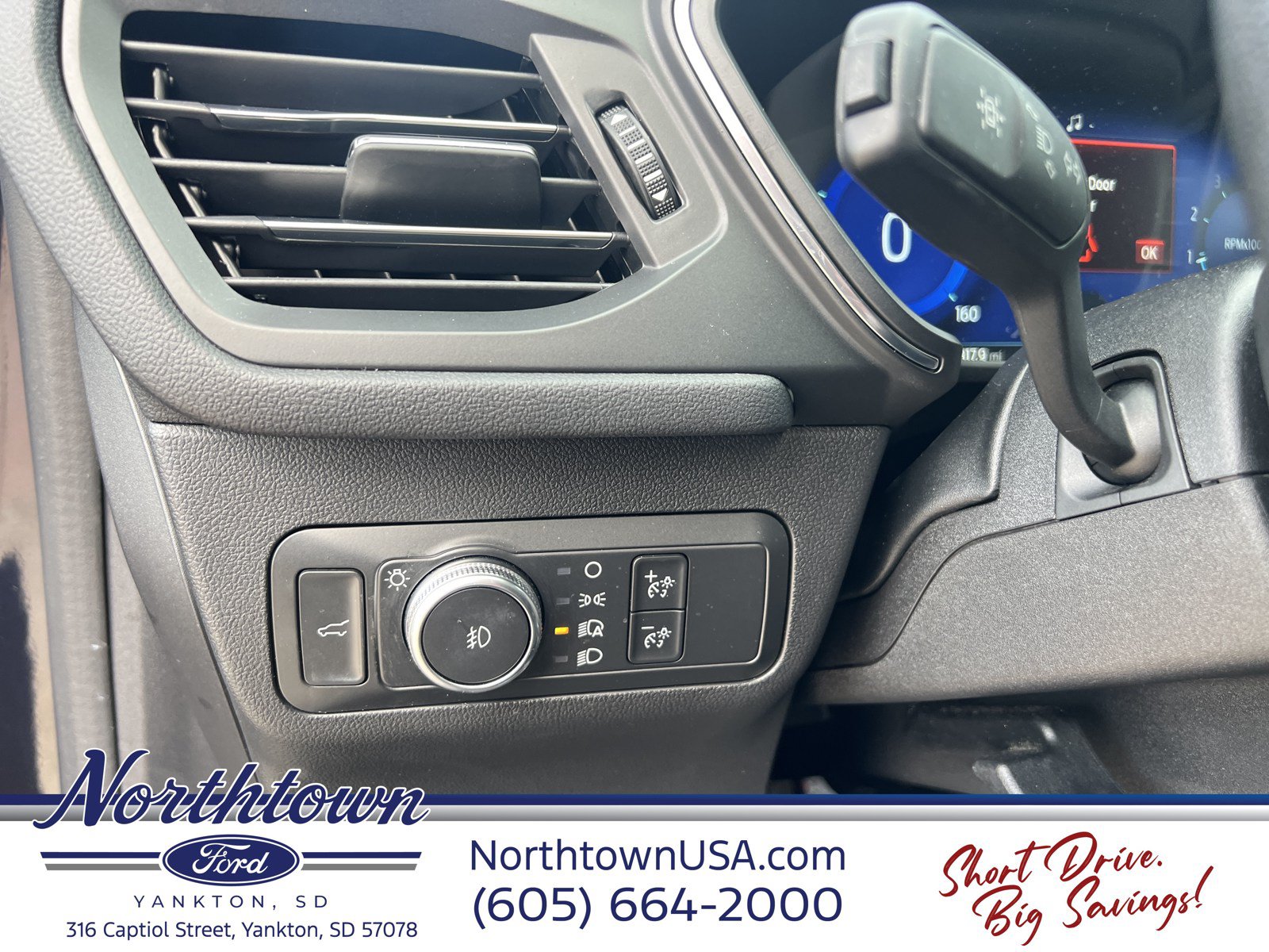Used 2021 Ford Escape Titanium w/ Class II Trailer Tow Package AWD/4WD image 22