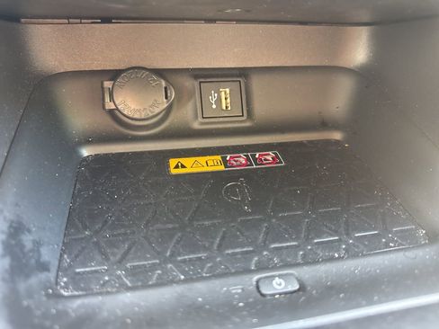 Used 2025 Toyota RAV4 XLE Premium w/ Weather Package image 7