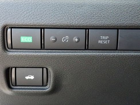 Used 2024 Nissan Sentra SR FWD image 24