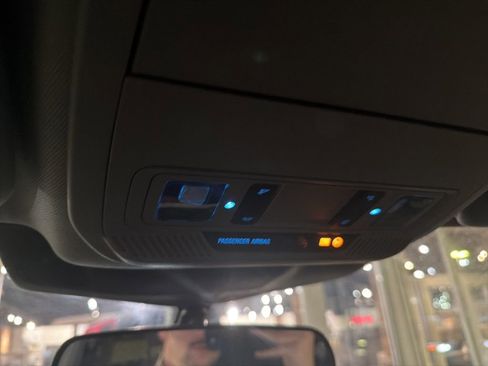 Used 2024 Ford Explorer XLT w/ Equipment Group 202A image 27