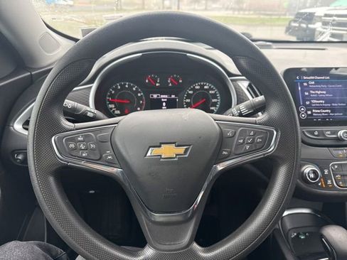 Used 2023 Chevrolet Malibu LT image 14