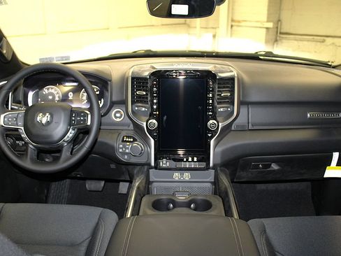 New 2026 RAM 1500 Big Horn AWD/4WD image 9