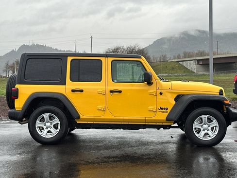 Used 2021 Jeep Wrangler Unlimited Sport image 2