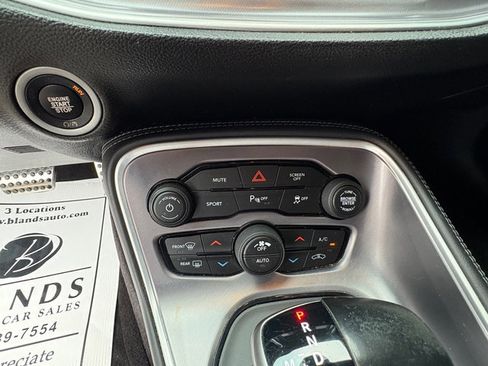Used 2019 Dodge Challenger R/T image 24