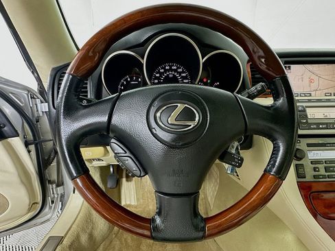 Used 2006 Lexus SC 430 Convertible image 17