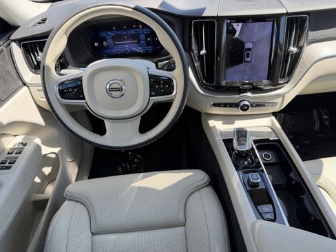 Certified 2023 Volvo XC60 B5 Ultimate w/ Protection Package Premier image 14