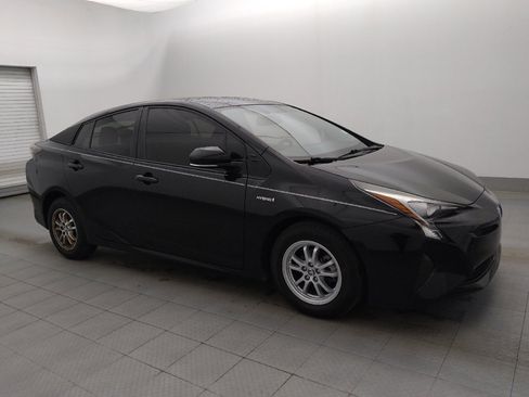 Used 2016 Toyota Prius Four image 11