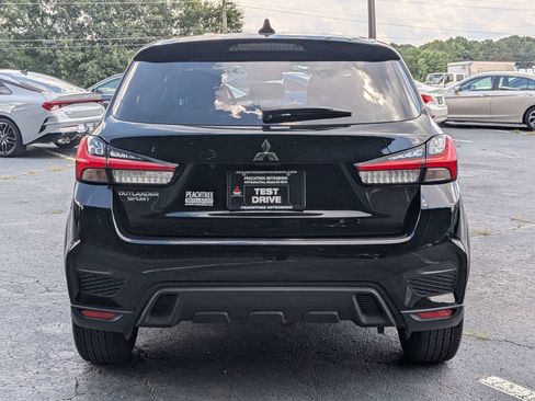 Used 2025 Mitsubishi Outlander Sport AWD image 5