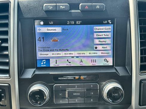Used 2019 Ford F150 Lariat w/ Equipment Group 502A Luxury AWD/4WD image 22