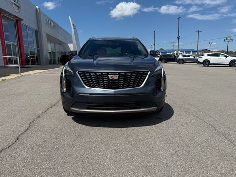Used 2021 Cadillac XT4 Premium Luxury FWD image 2