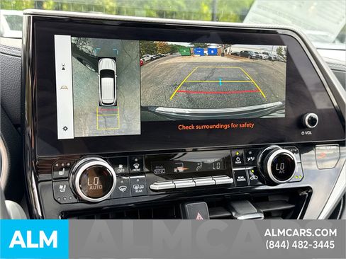 Used 2024 Toyota Highlander Limited image 36