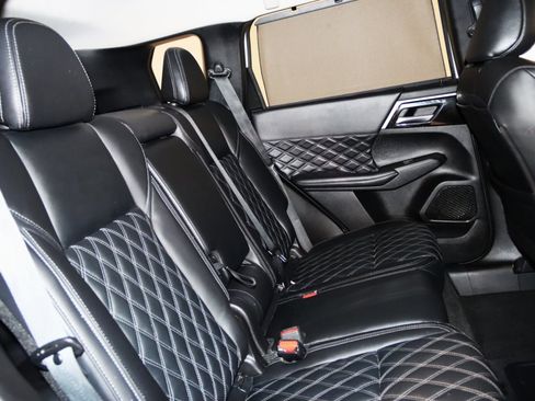 Used 2024 Mitsubishi Outlander 4WD Plug-In Hybrid image 69