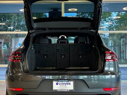 Used 2018 Porsche Macan S image 28