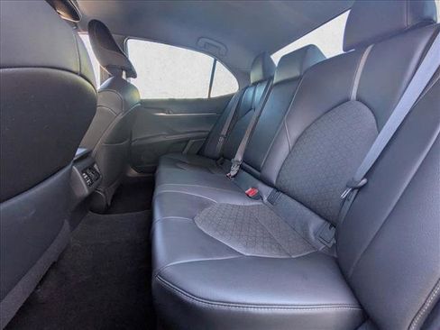 Used 2018 Toyota Camry XSE image 17