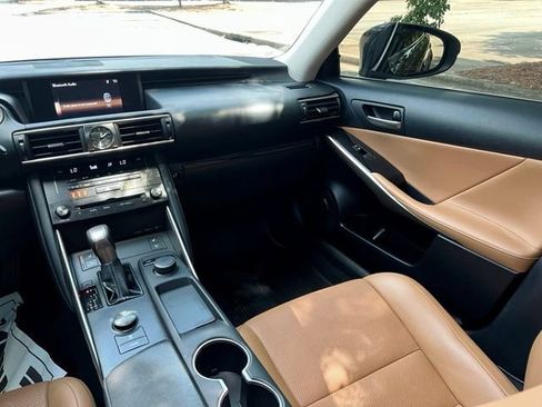 Used 2018 Lexus IS 300 AWD w/ Comfort Package image 28
