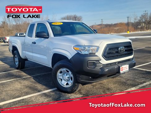 Used 2022 Toyota Tacoma SR image 1