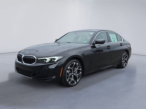 New 2026 BMW 330i xDrive Sedan w/ Premium Package image 7