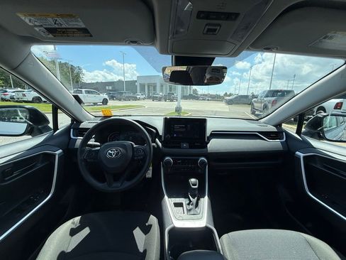 Used 2024 Toyota RAV4 LE image 12