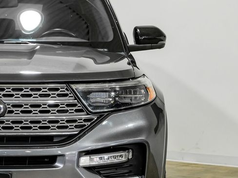 Used 2020 Ford Explorer Limited image 42