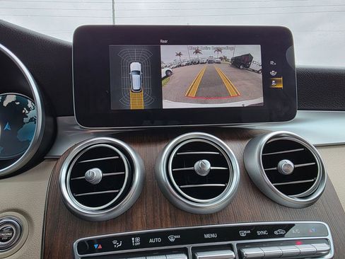 Used 2022 Mercedes-Benz GLC 300 GLC 300 image 31