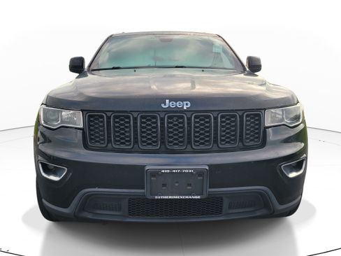 Used 2021 Jeep Grand Cherokee Laredo AWD/4WD image 2