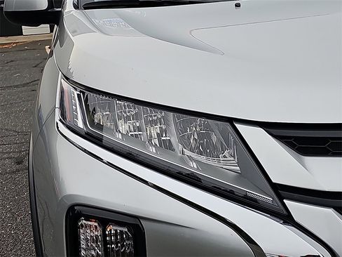 Used 2024 Mitsubishi Outlander Sport ES image 9