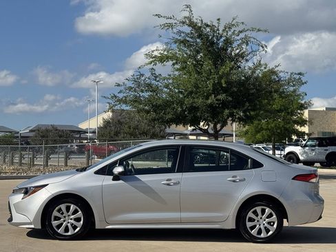 Used 2026 Toyota Corolla LE FWD image 3