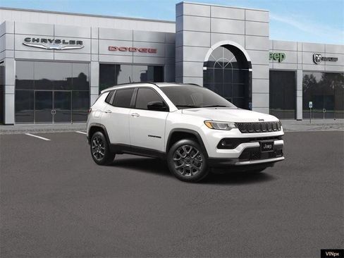 New 2026 Jeep Compass Latitude image 11