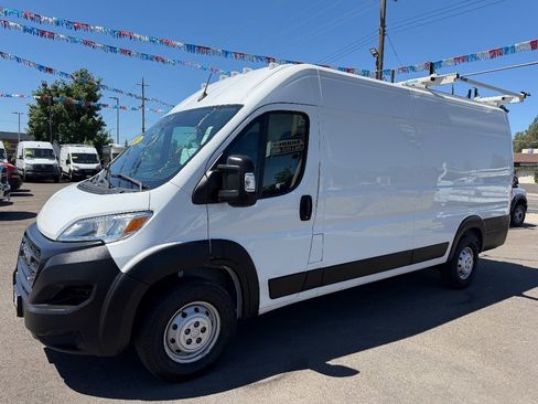 Used 2023 RAM ProMaster 3500 FWD image 3