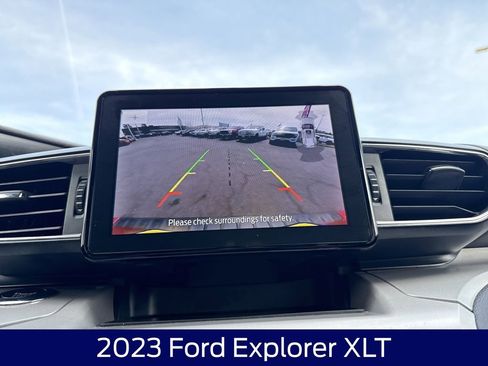 Used 2023 Ford Explorer XLT w/ Equipment Group 202A AWD/4WD image 25