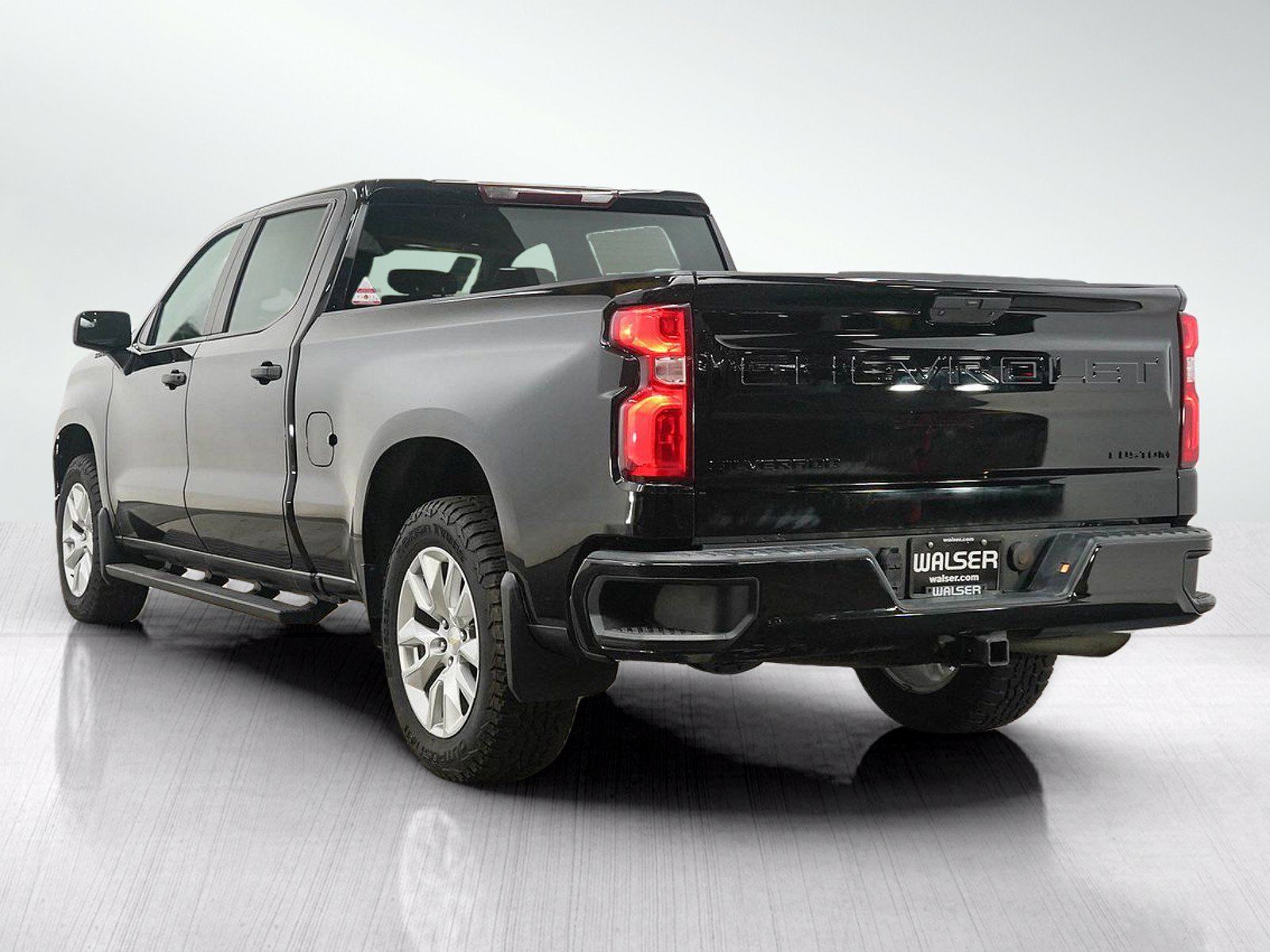 Used 2021 Chevrolet Silverado 1500 Custom w/ LPO, Dark Essentials Package AWD/4WD image 3
