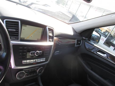 Used 2015 Mercedes-Benz ML 350 4MATIC image 55