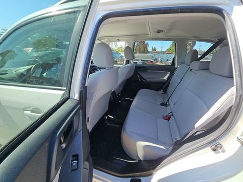 Used 2018 Subaru Forester 2.5i Premium AWD/4WD image 9