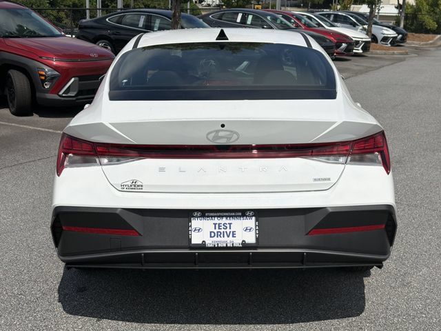 New 2026 Hyundai Elantra Hybrid FWD image 7