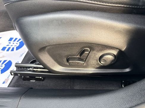 Certified 2023 Jeep Compass Latitude image 16