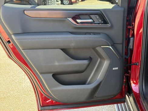 New 2026 GMC Yukon Denali w/ Denali Reserve Package AWD/4WD image 25