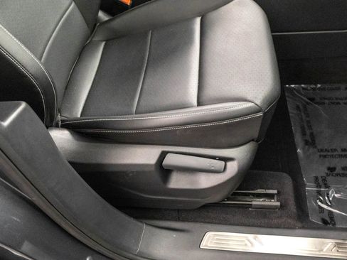 Used 2023 Volkswagen Atlas SE image 41