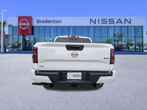 New 2026 Nissan Frontier SV w/ Tow Package AWD/4WD image 5