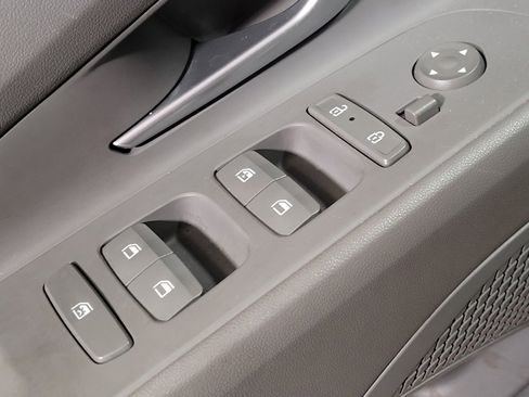 Used 2024 Hyundai Elantra SEL image 27