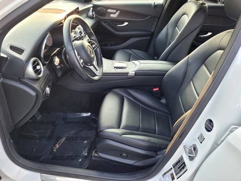 Used 2022 Mercedes-Benz GLC 300 4MATIC image 16