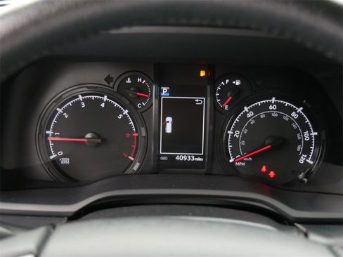 Certified 2024 Toyota 4Runner SR5 Premium image 24