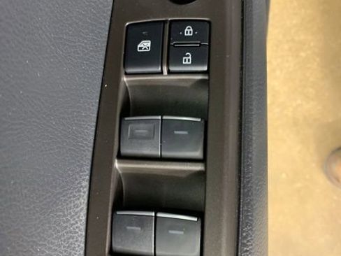 Used 2022 Toyota Camry XSE w/ Navigation Package FWD image 17