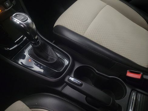 Used 2019 Buick Encore Preferred AWD/4WD image 26