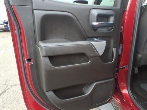 Used 2018 Chevrolet Silverado 1500 LT w/ All Star Edition image 24